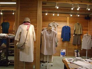 Natural Fabrics Tomoの服展