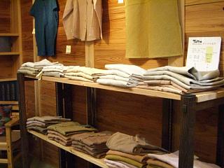 Natural Fabrics Tomoの服展
