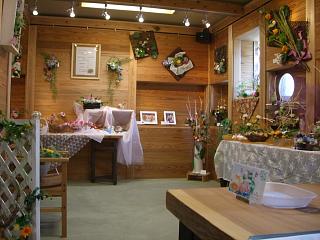 花澤ひふ美(花鈴工房)×桑野朱美(pétale)プリザーブドフラワー作品展